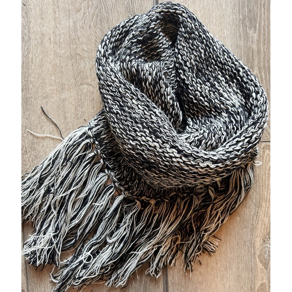 NEW with Tags Infinity Scarf Neck Wrap Warmer Black Ivory Fringe Code Heart - Picture 7 of 7